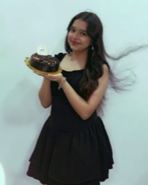 Zoya Humayun Instagram - Sweet 16 🍰♡ ༘*.゚🧸🎀