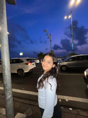 Zoya Humayun Instagram - 🫧🕊️🩵🪞✨#zoyahumayun #zoyahumayun09 #sky #skylovers #beautifuldestinations #pretty #foryou #instadaily #instagram #instagrowth #inreach #explorepage✨ #explor