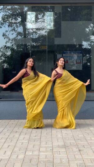 abinayaa ravichander Instagram - 💛
.
.
.
#reels #reelsvideo #reelsinstagram #reelitfeelit #reelkarofeelkaro #reelsindia #reelsofinstagram
#instagram #instagood #instadaily #trendingreels #trendingsongs #trend #dance #dancereels