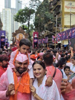 ankita bhagat Instagram - बाप्पा चाले गावाला 🥺 पुढच्या वर्षी लवकर या 🙏🏻❤️🥹
