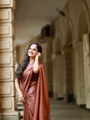 ankita bhagat Instagram - 🪩✨ Saree by @lucky_paithani_yeola 💛
In frame @ankita_bhagat01_official 🫶
MUA by @bobby_makeup_artist 💛
P.C. @sunny_divekar 💛
#saree #ankitabhgat #trend