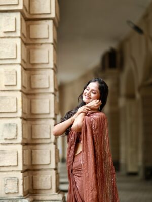 ankita bhagat Instagram - 🪩✨ Saree by @lucky_paithani_yeola 💛
In frame @ankita_bhagat01_official 🫶
MUA by @bobby_makeup_artist 💛
P.C. @sunny_divekar 💛
#saree #ankitabhgat #trend