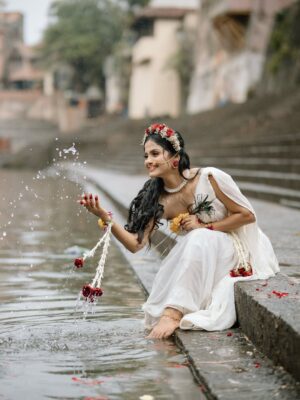 ankita bhagat Instagram - वोह प्रेम ही क्या जो कृष्ण से ना हो 🦚🪈♥️✨

Makeup~ : @bobby_makeup_artist 
Photography ~: @vkfotoos 
Inframe:~ @ankita_bhagat01_official

#radhakrishna #radhekrishnaworld #radhe #love #spritual #janmashtami #krishna #radharani