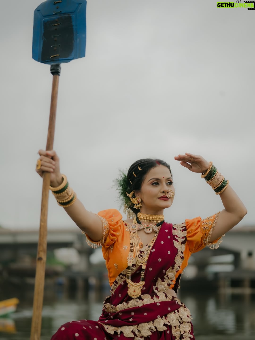 ankita bhagat - 1.9K Likes - P.C. @captured_the_moments_97 💛  Saree by @hritvi14_clothes_ 💛
In frame @ankita_bhagat01_official 🫶
MUA by @glamup_by_praju 💛