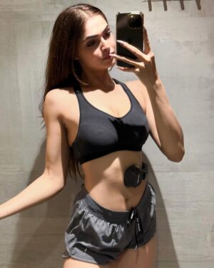 ankita kukreti Instagram - POV: Do I let God handle it or take the Kendrick approach
.
.
.
.
.
.
#fitgirl #gym