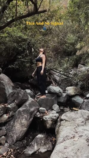 ankita kukreti Instagram - The World Around You is Beautiful
When The World Within You is Peaceful
.
.
.
.
.
.
.
.
.
.
#travel #fypage #fypreelsシ゚ #instagram #réel #reelitfeelit