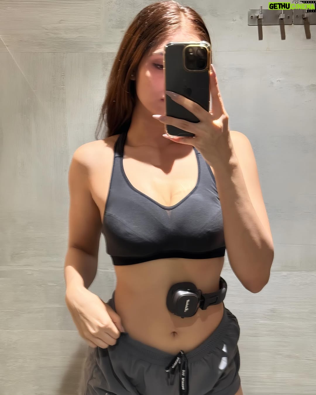 ankita kukreti - 3.6K Likes - POV: Do I let God handle it or take the Kendrick approach
.
.
.
.
.
.
#fitgirl #gym