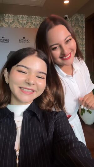 ankitaa Chauhan Instagram - The vibe when you meet another girls girl 👯♀️✨