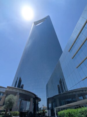 ankitaa Chauhan Instagram - Some pictures from the 99th floor š Riyadh City looks beautiful from the Sky Bridge ā¤ļø