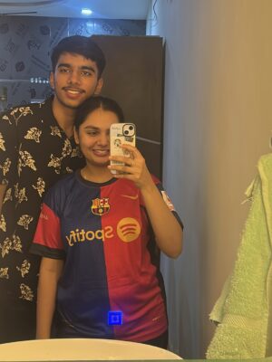 anshika singh Instagram - A little mix of shaadi diaries, Diwali lights & September sights 🪔✨📸
.
.
.
.
.
#ShaadiShopping #DiwaliShopping #SeptemberDump”