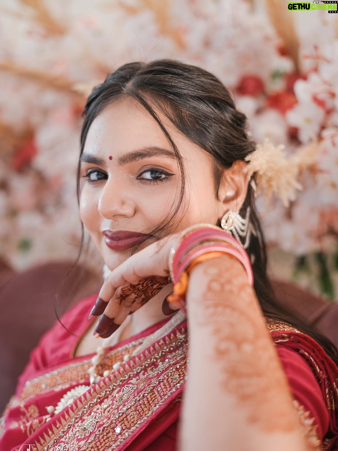 anshika singh - 3 Likes - Surrounded by flowers, family, and forever vibes 🌸💍 @ag.5811