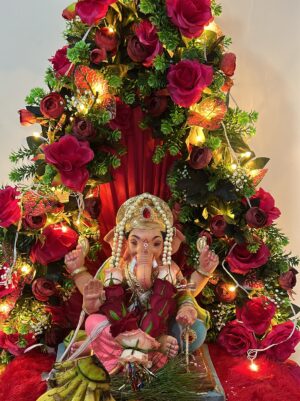 anshika singh Instagram - Ganpati Bappa at home feels like the purest blessing 🤍✨ #ganeshchaturthi2025