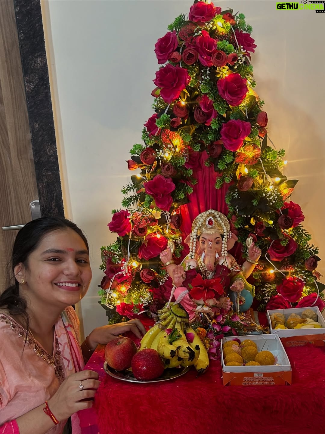 anshika singh - 3 Likes - Ganpati Bappa at home feels like the purest blessing 🤍✨ #ganeshchaturthi2025