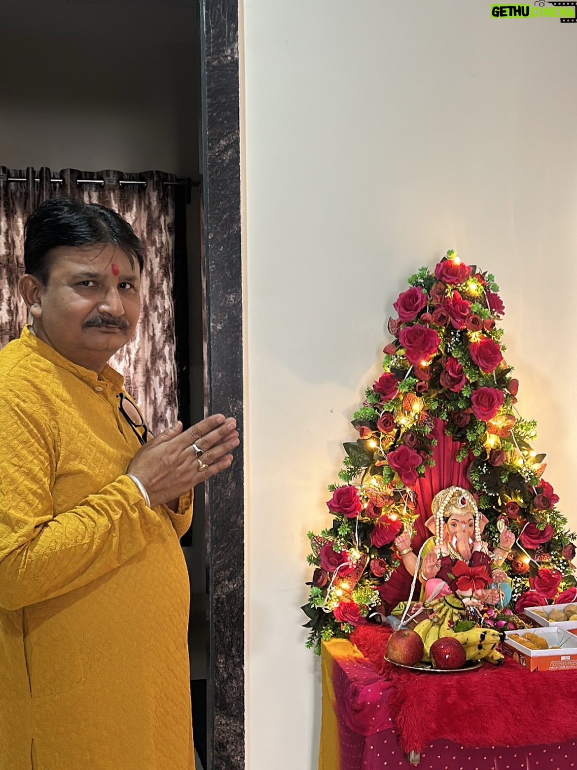 anshika singh - 3 Likes - Ganpati Bappa at home feels like the purest blessing 🤍✨ #ganeshchaturthi2025