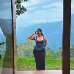 ayshayrav Instagram - ⛰️✨ 

The view straight from my cabin @tehycaofficial 🌥️ 

#poombarai❤️