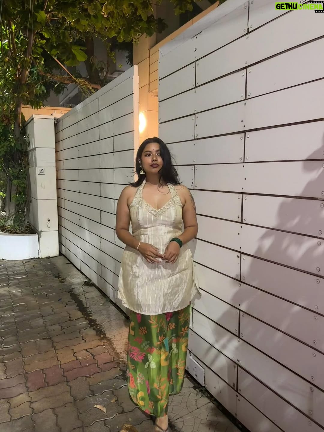 ayshayrav - 1.5K Likes - Diwali dump 💥 

The dress is stitched and the material is from RIDH egmore, Chennai 🏩

#diwali#diwalilook❤️