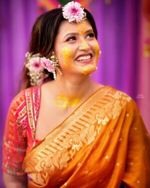 chandra Chakraborty Instagram - গায়ে হলুদ || Haldi Ceremony
#weddingday #Haldi #bengaliwedding @sacredshaadi @bridesofbengal_wmg
