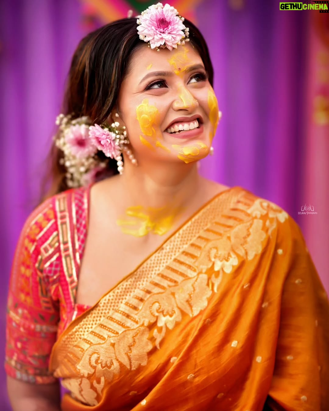 chandra Chakraborty - 5.8K Likes - গায়ে হলুদ || Haldi Ceremony

#weddingday #Haldi #bengaliwedding @sacredshaadi @bridesofbengal_wmg