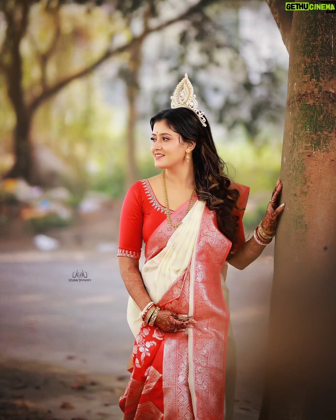 chandra Chakraborty - 5.8K Likes - গায়ে হলুদ || Haldi Ceremony

#weddingday #Haldi #bengaliwedding @sacredshaadi @bridesofbengal_wmg