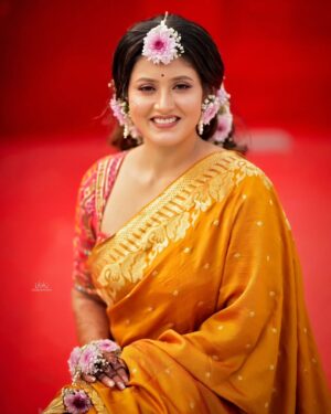 chandra Chakraborty Instagram - গায়ে হলুদ || Haldi Ceremony
#weddingday #Haldi #bengaliwedding @sacredshaadi @bridesofbengal_wmg