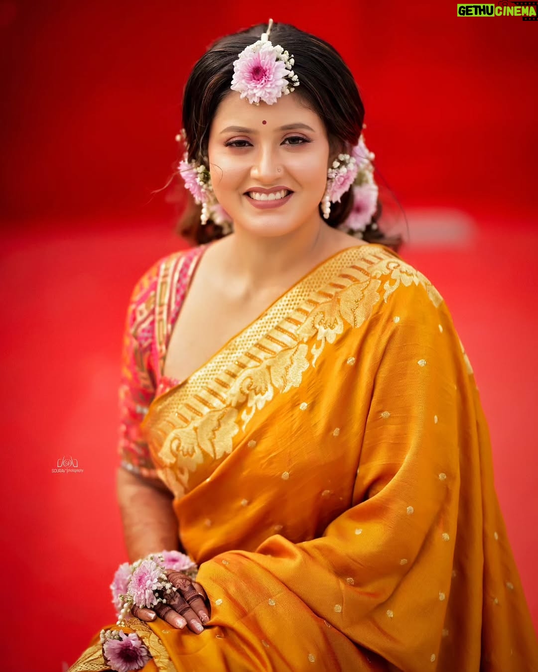 chandra Chakraborty - 5.8K Likes - গায়ে হলুদ || Haldi Ceremony

#weddingday #Haldi #bengaliwedding @sacredshaadi @bridesofbengal_wmg