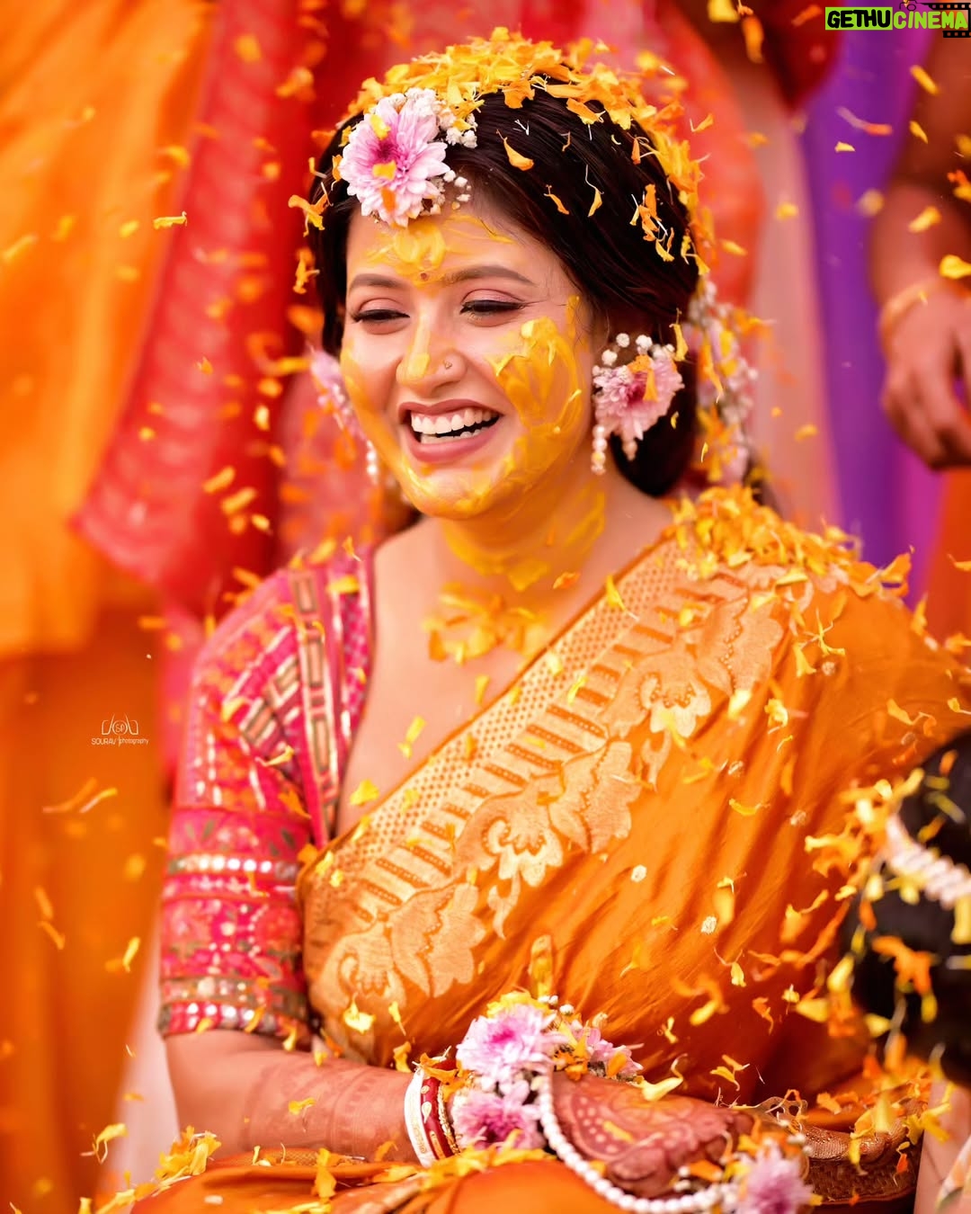chandra Chakraborty - 5.8K Likes - গায়ে হলুদ || Haldi Ceremony

#weddingday #Haldi #bengaliwedding @sacredshaadi @bridesofbengal_wmg