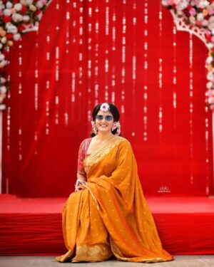 chandra Chakraborty Instagram - গায়ে হলুদ || Haldi Ceremony
#weddingday #Haldi #bengaliwedding @sacredshaadi @bridesofbengal_wmg