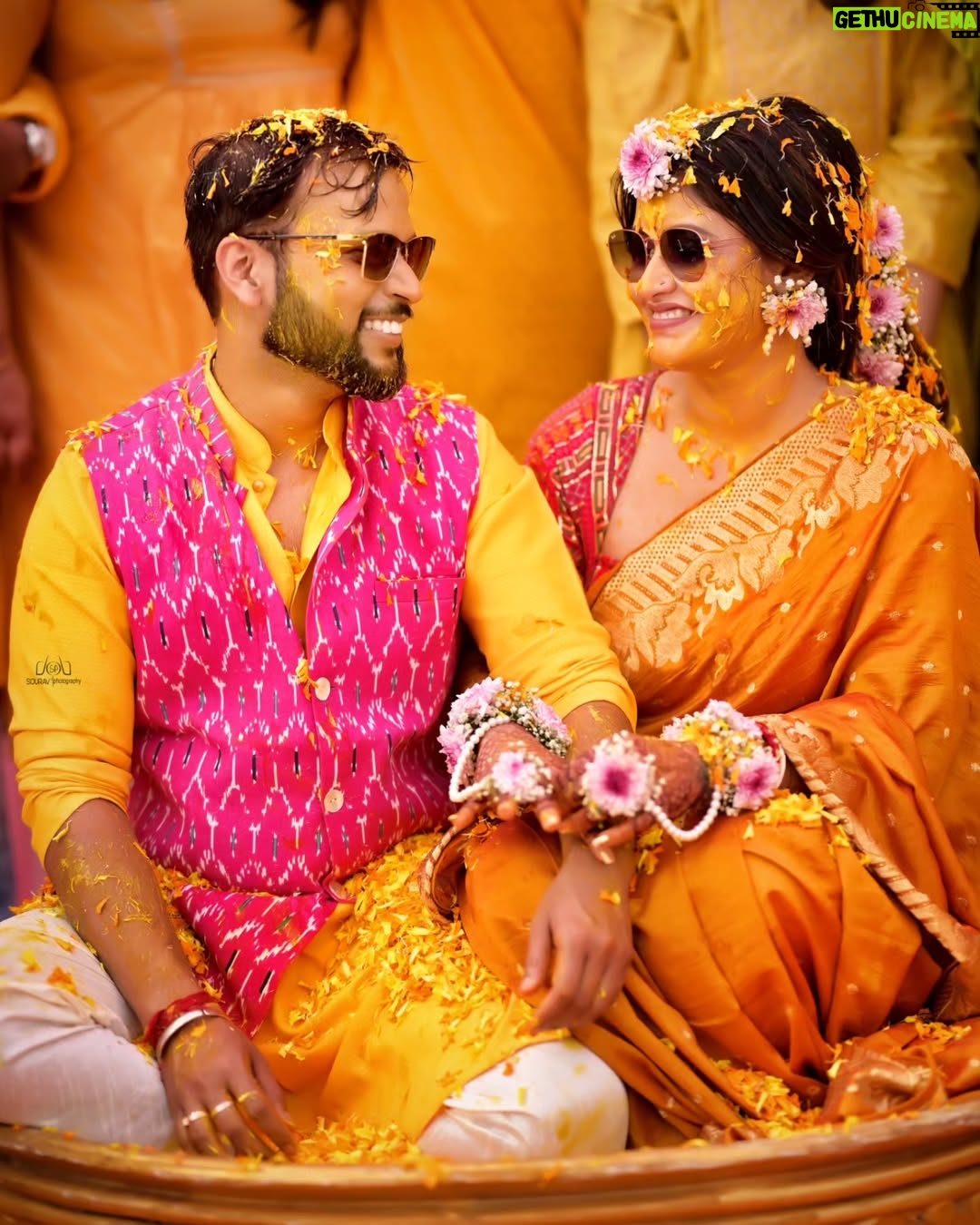 chandra Chakraborty - 5.8K Likes - গায়ে হলুদ || Haldi Ceremony

#weddingday #Haldi #bengaliwedding @sacredshaadi @bridesofbengal_wmg