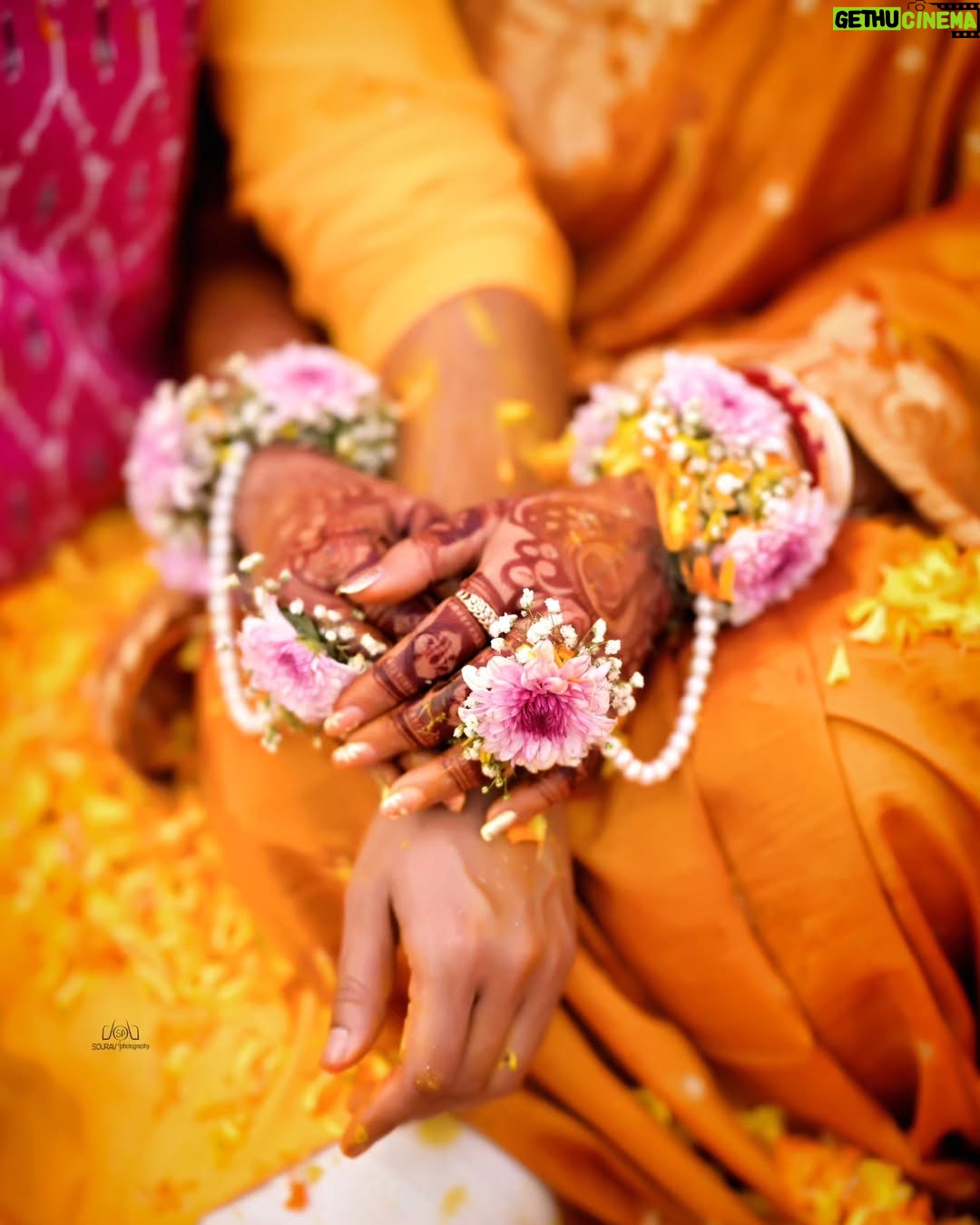 chandra Chakraborty - 5.8K Likes - গায়ে হলুদ || Haldi Ceremony

#weddingday #Haldi #bengaliwedding @sacredshaadi @bridesofbengal_wmg