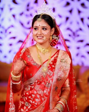 chandra Chakraborty Instagram - Wedding Story ❤️
#weddingday #weddingphotography @bridesofbengal_wmg @sacredshaadi #teamwork