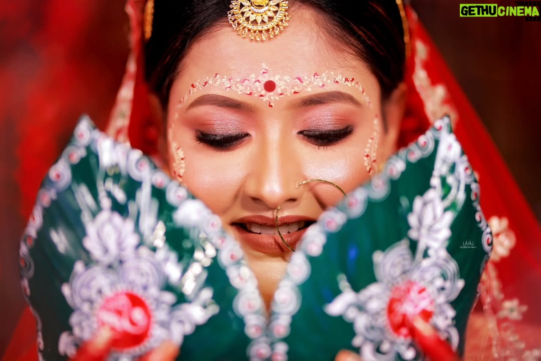 chandra Chakraborty - 1.6K Likes - Wedding Story ❤️

#weddingday #weddingphotography @bridesofbengal_wmg @sacredshaadi #teamwork