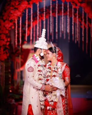 chandra Chakraborty Instagram - Wedding Story ❤️
#weddingday #weddingphotography @bridesofbengal_wmg @sacredshaadi #teamwork