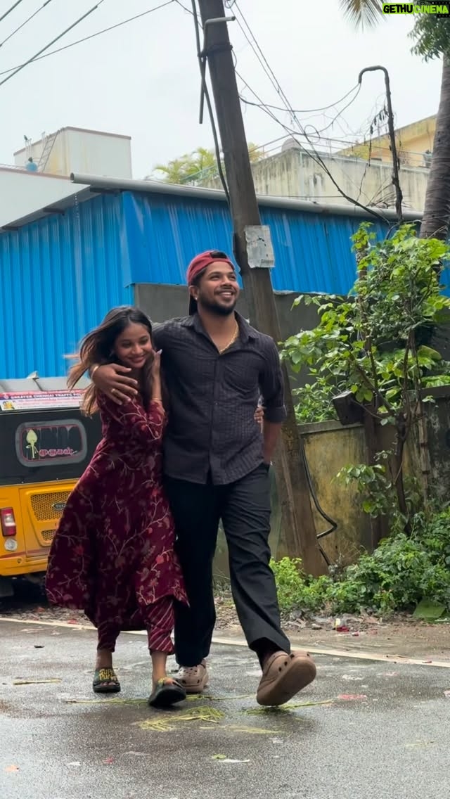 dimple udayakumar - 8.5K Likes - unakum enakum❤️🫂🫵🏻

 @siddhukumar  @rio.raj @malavika_manojj 

 #JodiPorutham #AanPaavamPollathathu #siddhukumar  #rioraj #malavikamanoj