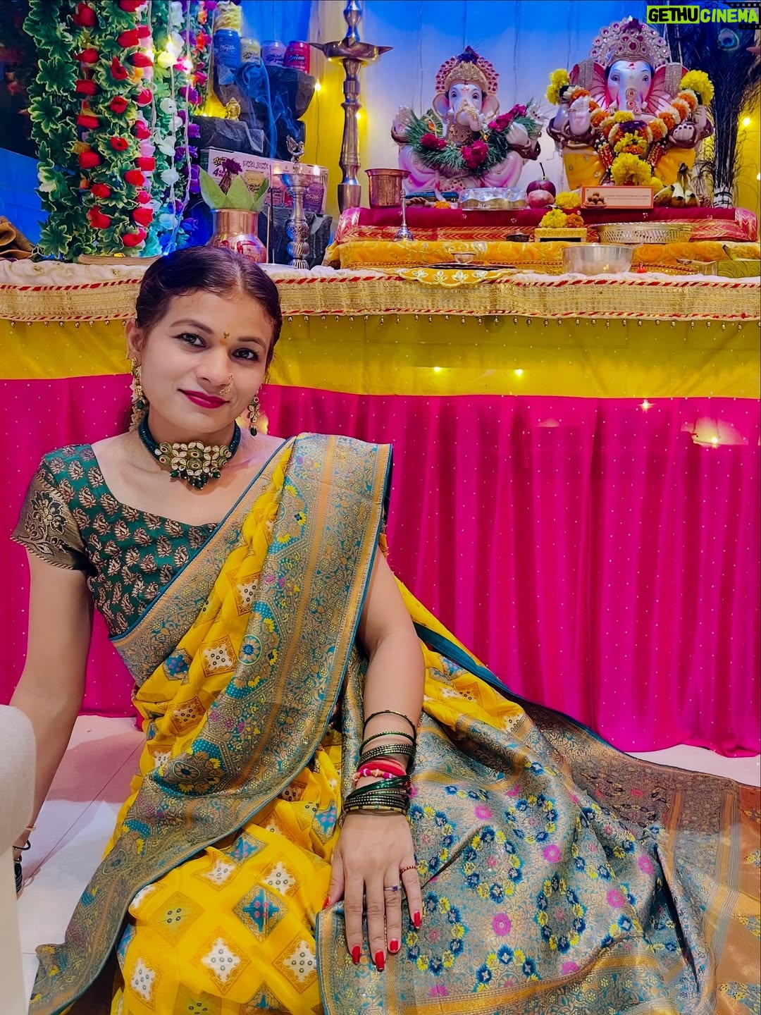 dr Mona Bhavsar - 3 Likes - जेव्हा माझा बाप्पा माझ्या घरी येतो 🌼💚🌸

#ganapati #majhabappa #ganapatibappamorya #modak #ladu #festival #celebration #dhol #tasha #bappa #aarti