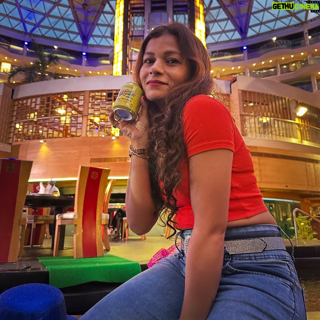 dr Mona Bhavsar - 3 Likes - Good vibes, great energy, and festive cheers at Oktoberfest 🎶⚡ @scream.energy 

#octoberfest #weekend #screamenergy #festivefun #energy #vibes #dance #fun #vibrant  #DailyPowerDrink