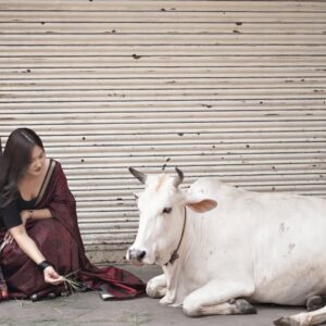 geetika bisht Instagram - Yahi sach hai!🖤
.
.
#aesthetic #old #oldfashion #vintage #look #beauty #fashion #lifestyle #oldsongs❤️🎶 #traditional #saree #explorepage✨