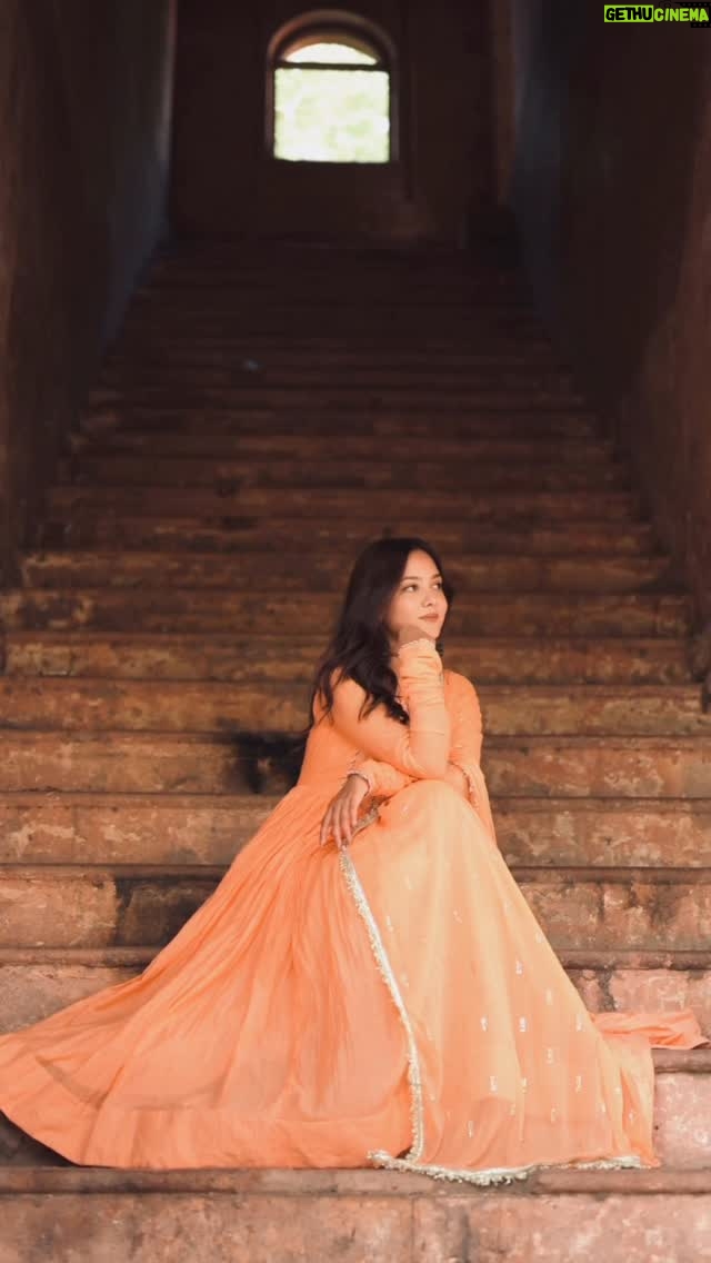 geetika bisht - 7.1K Likes - Le chal mujhe kahin door🧡

Vc @mohd.yasir.123 
.
.
.
#fyp #réel #traditional #suit #anarkalisuit #aesthtics #heritage 
#beauty #instagram #explorepage✨ #indtagram #instadaily