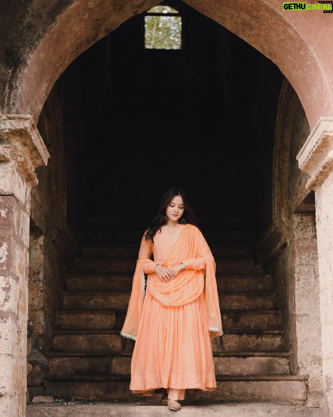geetika bisht - 8K Likes - This song plays, the Anarkali sways… and my heart melts.”🤌🏻🫶🏻🫶🏻🫶🏻🫶🏻🫶🏻🫶🏻🫶🏻🫶🏻
Captured by @mohd.yasir.123 
.
.
#fyp #aesthetic #beauty #traditional #oldbhopal #suit #anarkali #explore #vintagephotos #instadaily