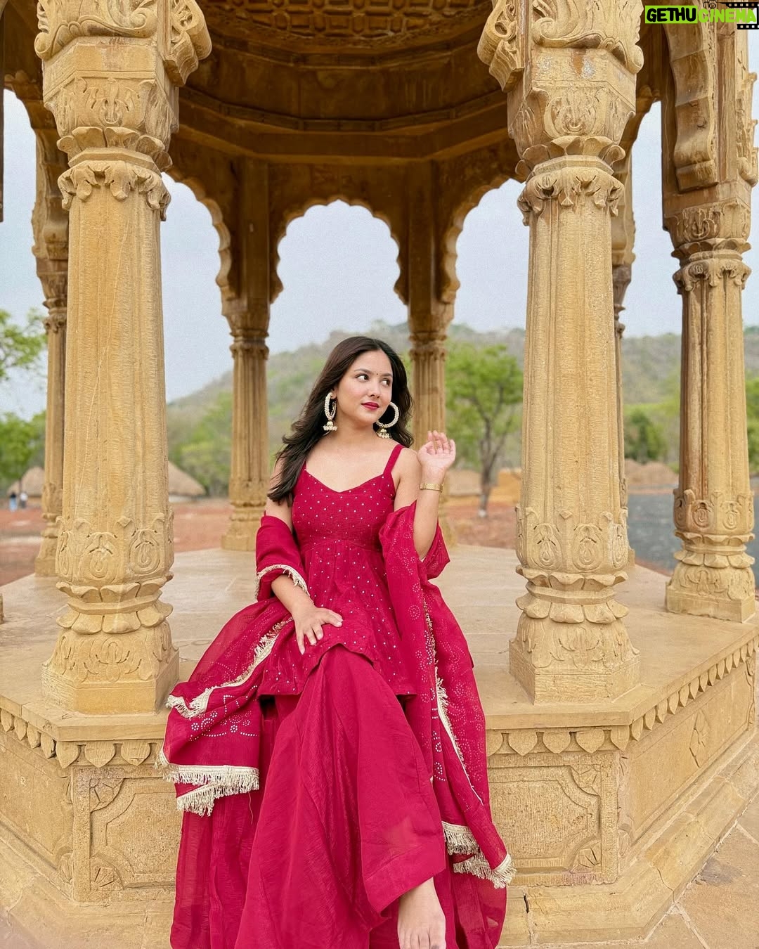 geetika bisht - 15.4K Likes - ♥️♥️
Wearing @idaho_o 
Earrings @theblingbag 
.
.
.
#fyp #aesthetics #photo #instadaily