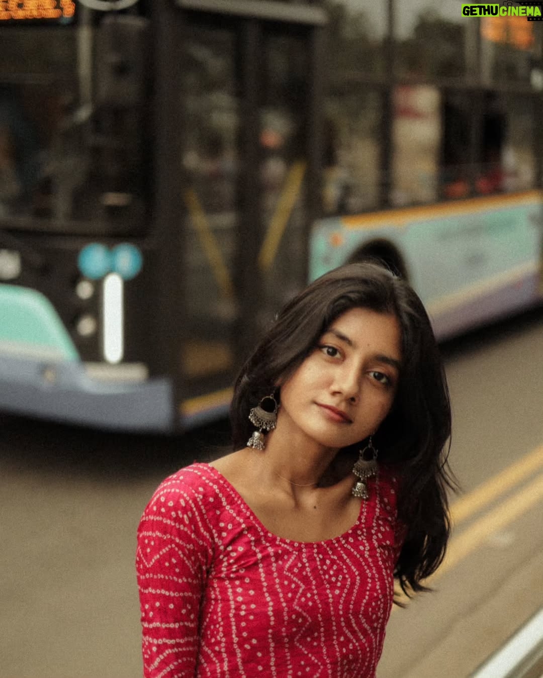 laavanya prol - 112.2K Likes - 🎶✨
📸@vasy_vendra 🫡❤️
.
.
.
#chennai #tamilbgm #streetphotography #streetstyle #tamillyrics #tamilsong #trend #instagood #instagood #goodvibes #bloopers #photooftheday #photographer #potraitphotographer #potraitphotography