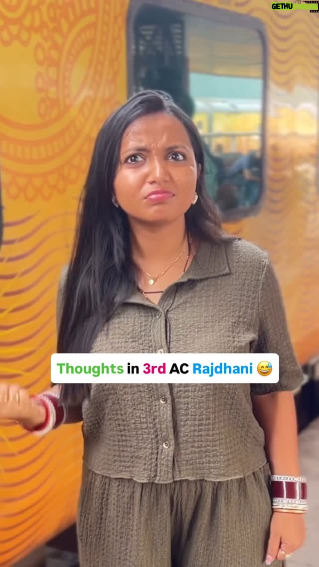 monalisha ghosh - 20.5K Likes - Rajdhani ka 3rd AC 😅

Tag that friend✅

#funny #comedy #viral #trending #train #rajdhani #reelitfeelit #reelkarofeelkaro #travel