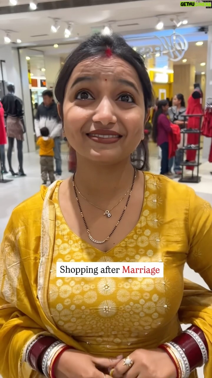 monalisha ghosh - 130.5K Likes - Shadi ke baad Husband ke sath pehli shopping 😂

Tag your friend ✅

#funny #comedy #shadi #viral #comedy #trending