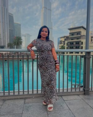 monalisha ghosh Instagram - The most beautiful thing a women can wear is confidence in herself ♥️
Location @burjkhalifa
#trip #travel #burjkhalifa #dubai