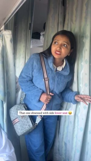 monalisha ghosh Instagram - Side lower mein pair ke pass aake ku baithte hai ?? 😅
Tag that person ✅
#funny #train #seat #comedy #journey #viral #trending