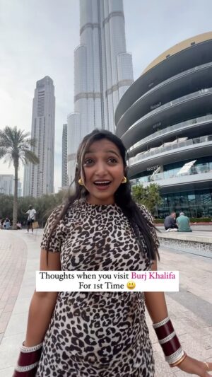 monalisha ghosh Instagram - Burj Khalifa Jake aisa hua😂
Tag your partner✅
#funny #comedy #dubai #viral #burjkhalifa #reelitfeelit #reelkarofeelkaro #reelsinstagram