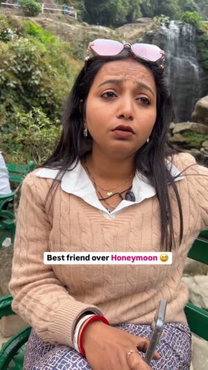 monalisha ghosh Instagram - Meri Bestie Meri Jaan 😅
Tag your bestie✅
#funny #comedy #trending #bestie #bestfriend #reels #reelitfeelit