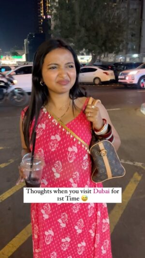 monalisha ghosh Instagram - Dubai hai bhai 😅
Follow karlo @the_thoughtful_girl_
#funny #comedy #reels #reelsinstagram #feelitfeelit #reelkarofeelkaro #trending #dubai
