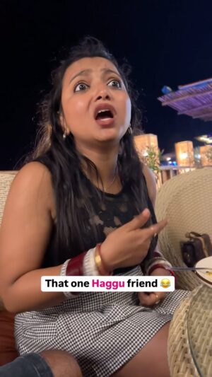 monalisha ghosh Instagram - Har group mein aisa ek friend toh hota hi hai😂😂
Tag karo us friend ko ✅
Humare group ka @foodieankitvlogs 🤭
#funny #comedy #viral #trending #friends #reelitfeelit #reelkarofeelkaro