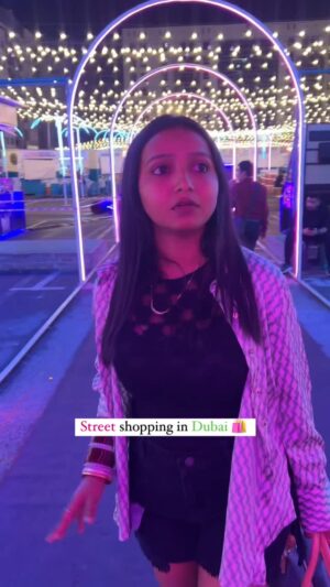 monalisha ghosh Instagram - Dubai ka street market 😍
Tag your Dubai returns friend ✅
#funny #viral #dubai #trending #viral #shopping