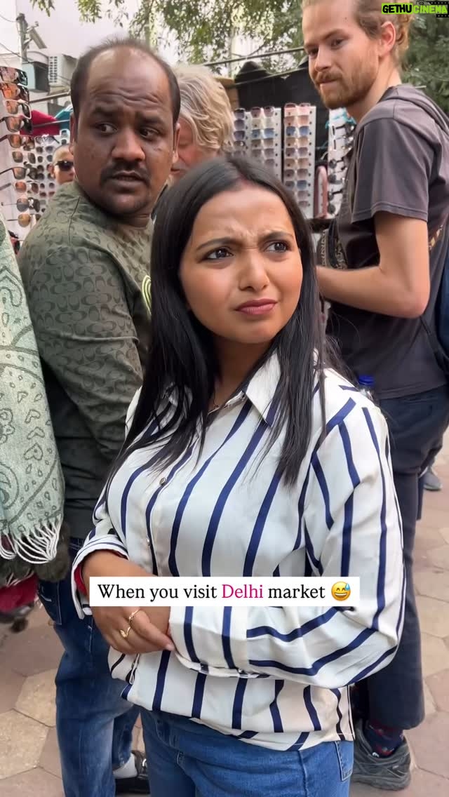 monalisha ghosh - 9.2K Likes - Delhi mein Chor bazar 😂

Follow @the_thoughtful_girl_ 

#funny #comedy #delhi #viral #trending #shopping